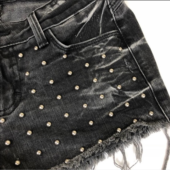 Siwy Alia Cut-off Shorts in Renegade with Studs Size 24 - Picture 4 of 9